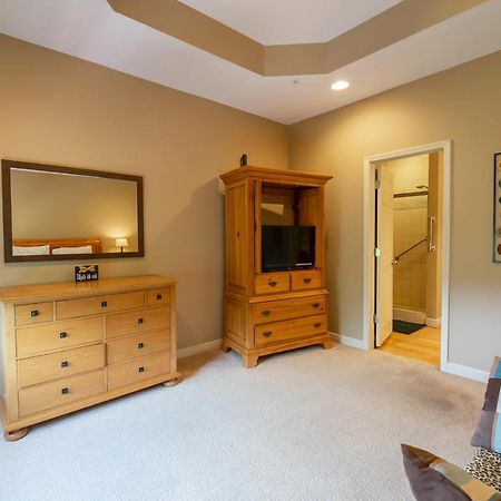 בראנסון 4Br Walk-In - Foosball Table - Hot Tub - Fire Pit - Free Tickets Included - Dv166 מראה חיצוני תמונה