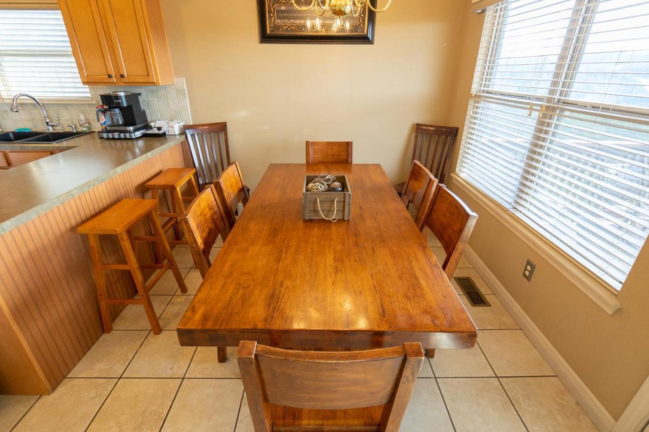 בראנסון 4Br Walk-In - Foosball Table - Hot Tub - Fire Pit - Free Tickets Included - Dv166 מראה חיצוני תמונה