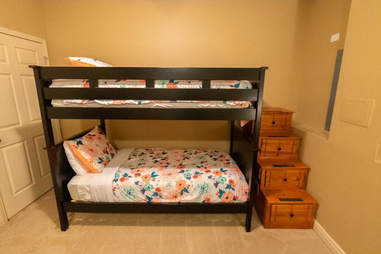 בראנסון 4Br Walk-In - Foosball Table - Hot Tub - Fire Pit - Free Tickets Included - Dv166 מראה חיצוני תמונה
