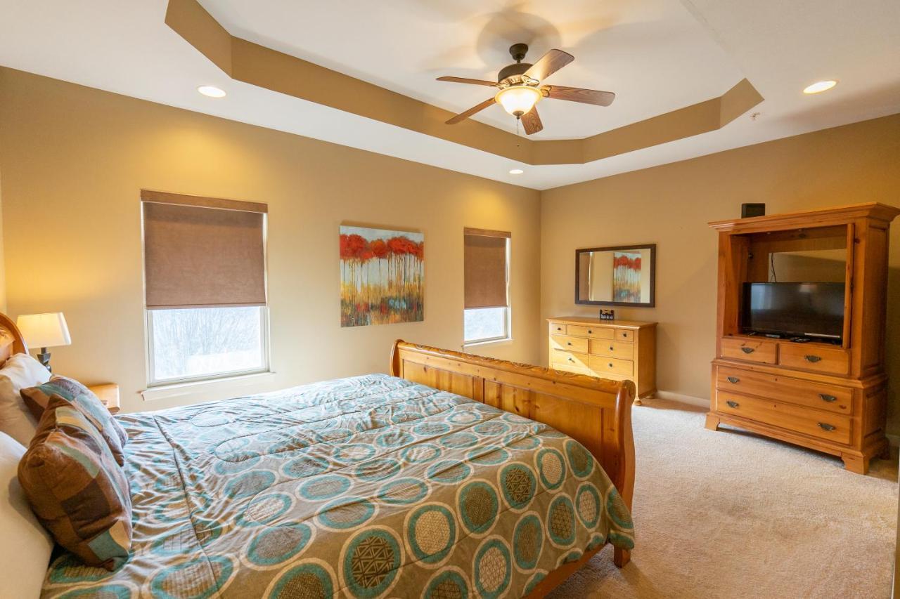 בראנסון 4Br Walk-In - Foosball Table - Hot Tub - Fire Pit - Free Tickets Included - Dv166 מראה חיצוני תמונה