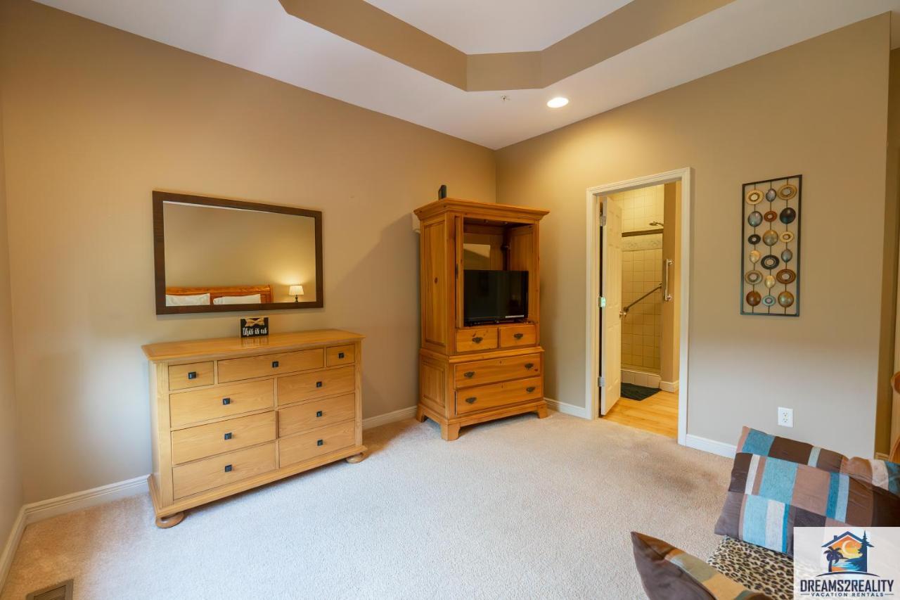 בראנסון 4Br Walk-In - Foosball Table - Hot Tub - Fire Pit - Free Tickets Included - Dv166 מראה חיצוני תמונה