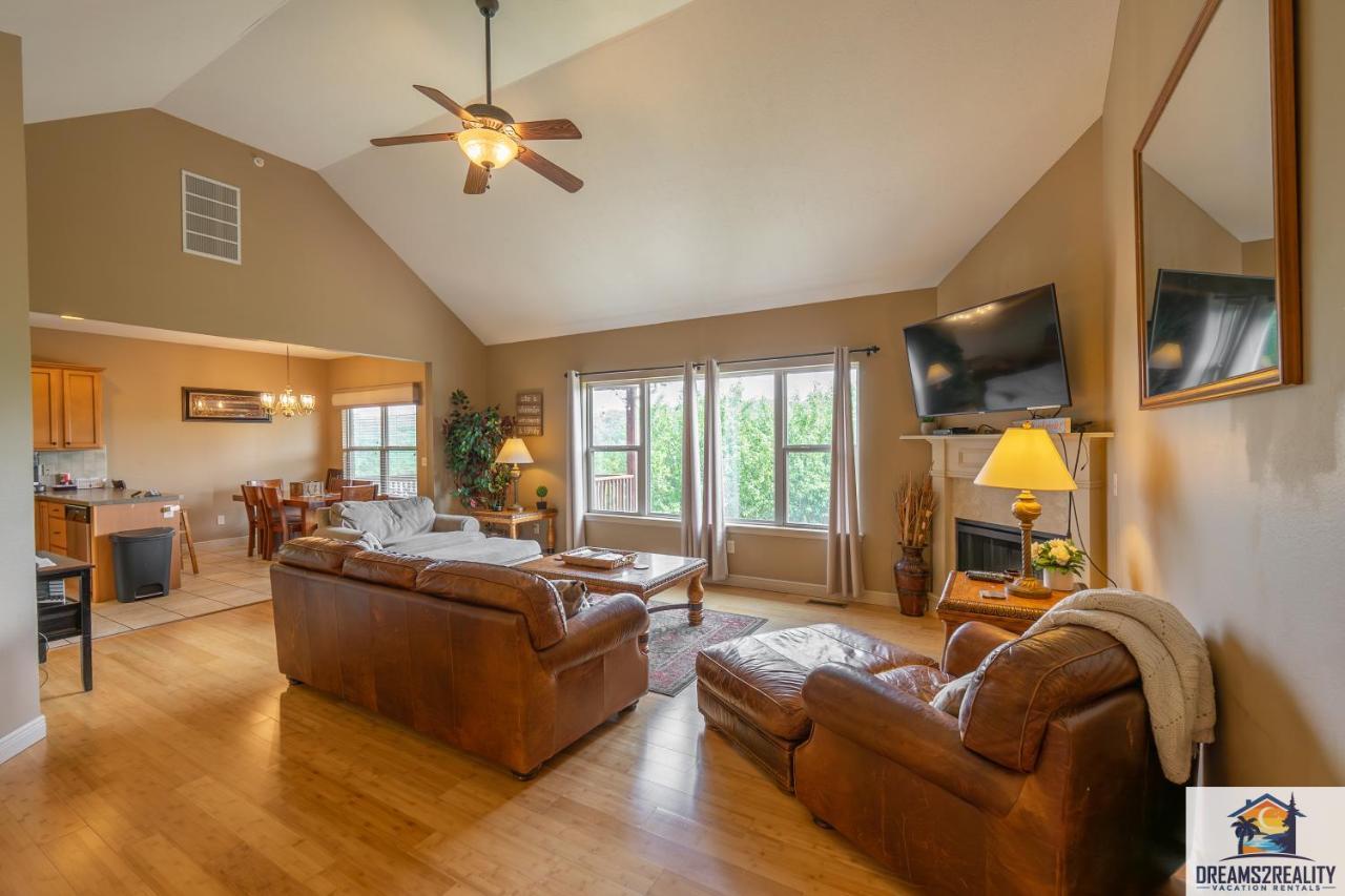 בראנסון 4Br Walk-In - Foosball Table - Hot Tub - Fire Pit - Free Tickets Included - Dv166 מראה חיצוני תמונה